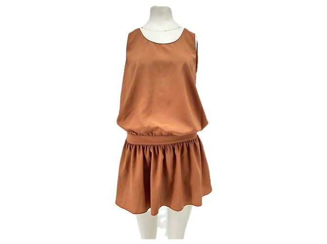 Autre Marque Kurzes braunes Kleid