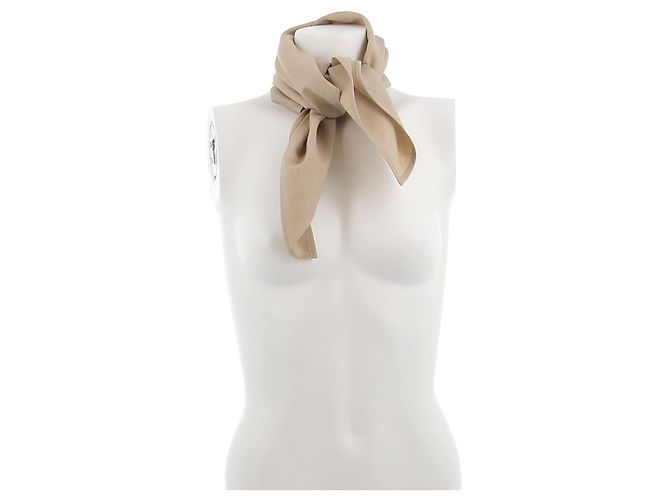 Autre Marque Beige Wollschal