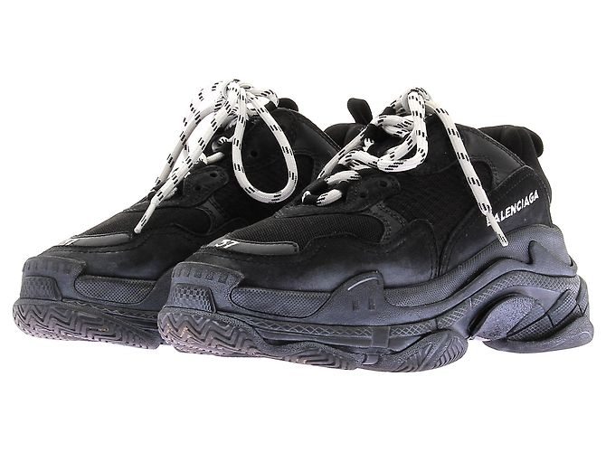 Balenciaga Schwarze Sneakers "Triple S"