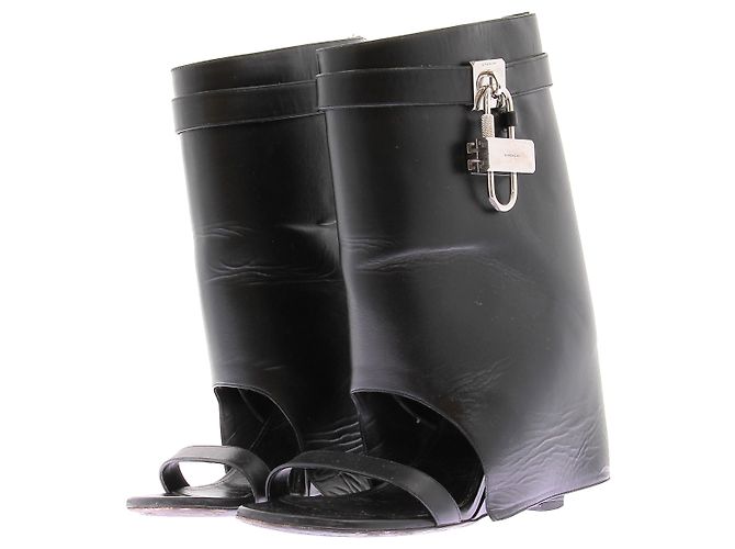 Givenchy Sandali neri "Shark Lock" Nero 