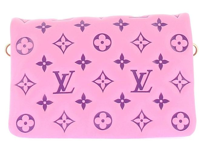 Louis Vuitton Bolsa transversal "Coussin PM" Rosa