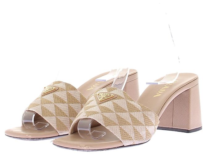 Prada Absatzsandalen aus besticktem Stoff Beige