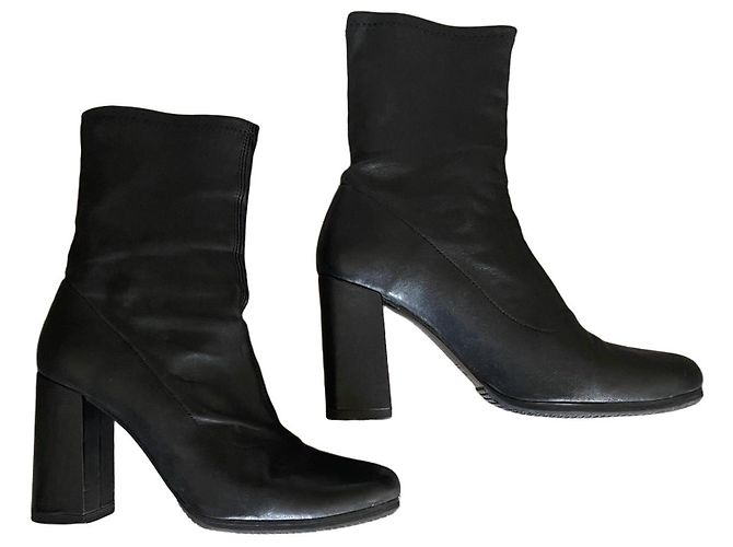 Stivali neri Uterque in pelle stretch taglia 38 Nero