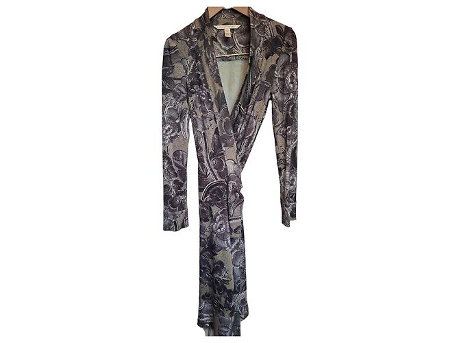 Diane Von Furstenberg Vestido envelope impresso em seda Marrom
