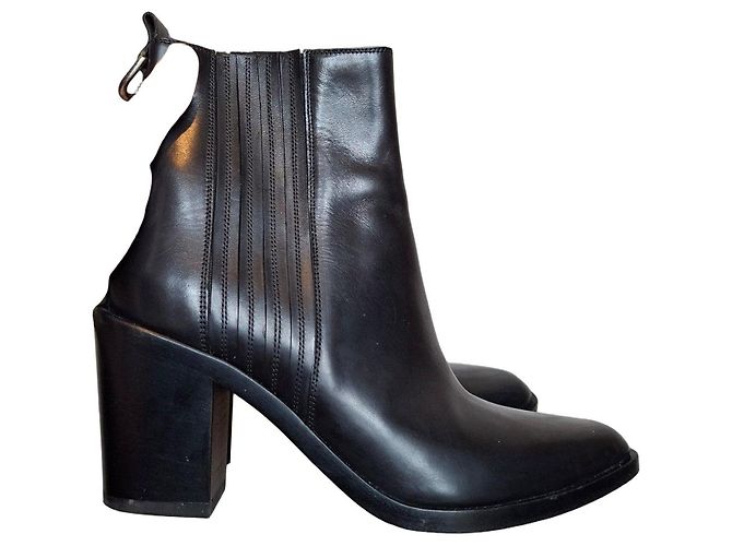 Botines de cuero negro Sartore