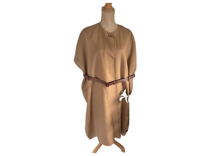 Burberry Cashmere Cape Mantel Camel
