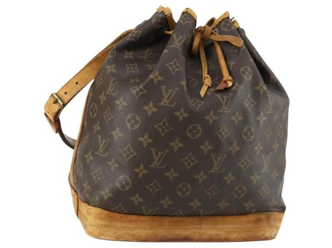 LOUIS VUITTON Bolsa de Ombro Monogram Noe M42224 LV Auth 162355