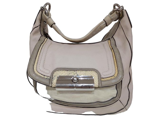 Beige Leder Coach Handtasche