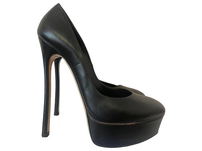Schwarze Leder-Pumps mit Plateau von Casadei