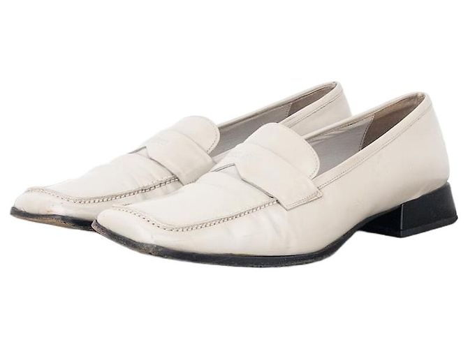 Miu Miu Mocasines de punta cuadrada de los 2000 Blanco
