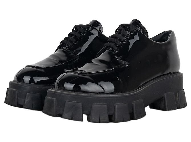 Chaussures Derby à semelle lug plateforme 'Monolith' de Prada Noir