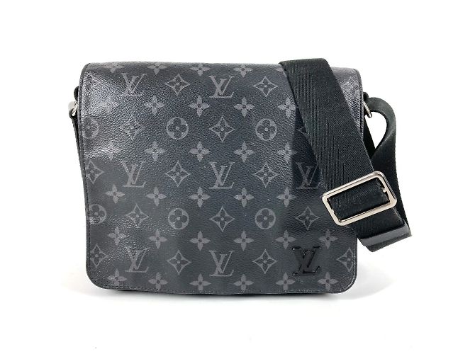 Bolsa transversal Louis Vuitton Monogram Eclipse District PM NM Preto