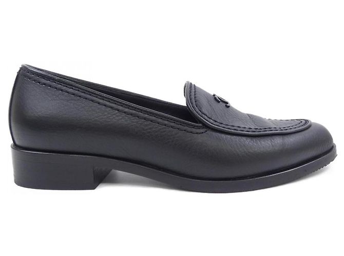 Timeless Mocassini Chanel in pelle di vitello Nero