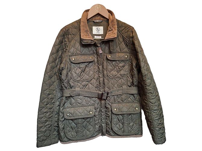 Chaqueta acolchada Aigle verde con cinturón