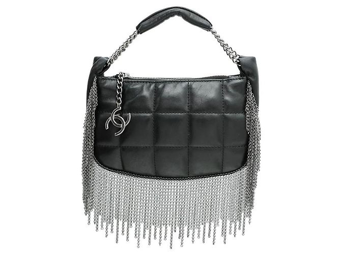 Rara Bolsa Franjada Mini Chanel 02A em Couro de Corde Preta com Corrente Prateada CC
