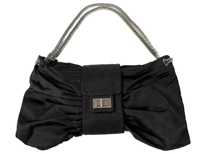 Bolsa de ombro com corrente 2.55 da CHANEL Preto