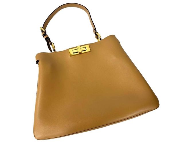 Bolsa Fendi Peekaboo Soft Medium Bege