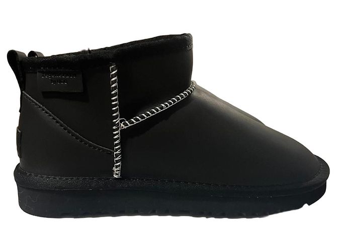 Botas UGG curtas pretas Preto