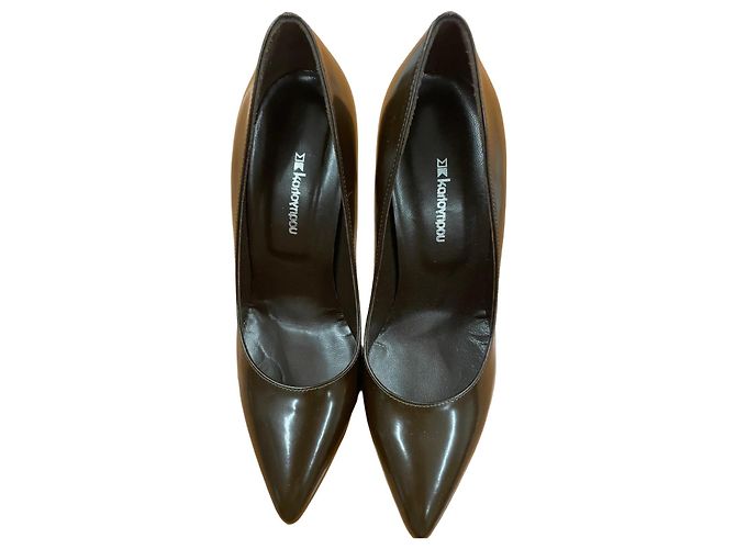 Autre Marque Kalogirou Braune Leder-Pumps mit Spitzem Absatz