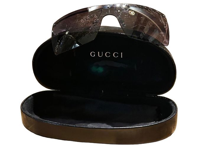 Gafas de sol Gucci de metal negro