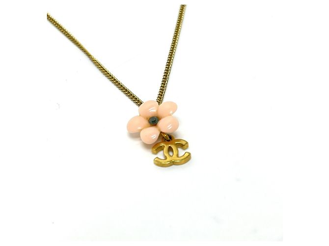 Collar de cadena Camelia con marca Coco 05A de CHANEL Dorado