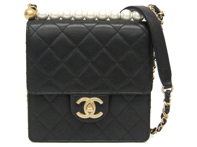 Bolsa de Ombro Chanel Matelassé com Corrente Preto