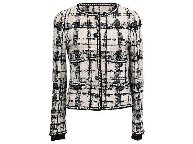 Timeless Chanel Button-Down Tweed Blazer with Pockets in White and Black Polyamide