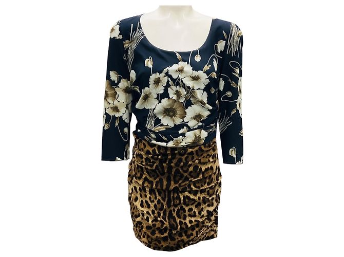 Abito mini in seta nera con stampa floreale multicolore e leopardata di Dolce & Gabbana Nero