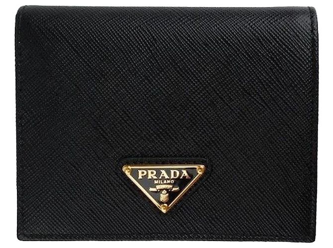 Prada Cartera plegable de cuero Saffiano negro con logo triangular QHH