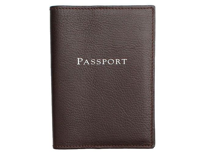 Tiffany & Co Capa de passaporte em couro marrom escuro