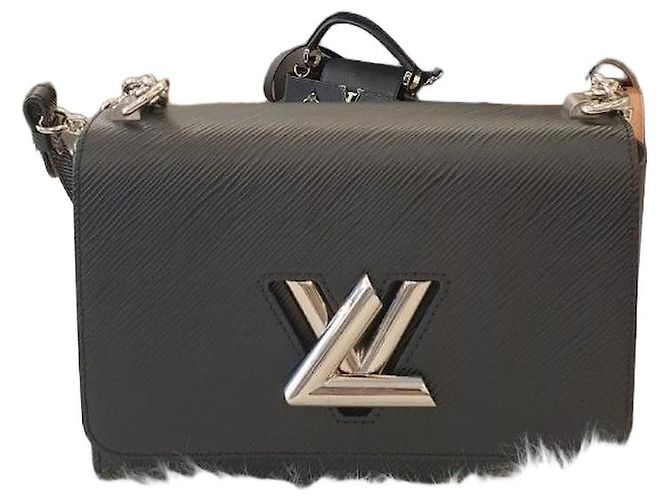 Louis Vuitton Twist MM Preto com Acabamento Prateado