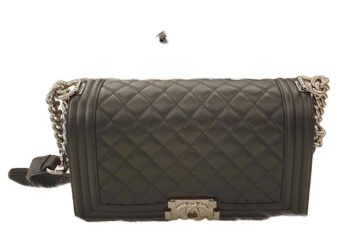 Chanel Boy Bag Mittel Schwarz Lammleder