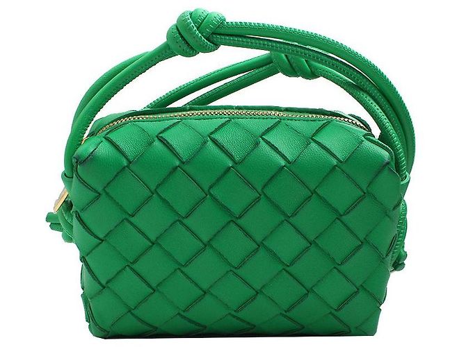 Bolsa de câmera mini tecida Intrecciato Candy da Bottega Veneta