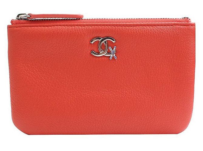 Chanel Pochette en cuir rouge corail