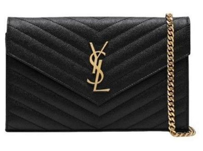 Saint Laurent Bolsa matelassé com corrente e hardware dourado Preto