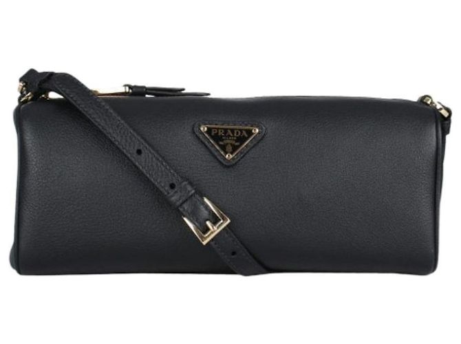 Prada Bolsa de ombro em couro macio preta com logo triangular Preto