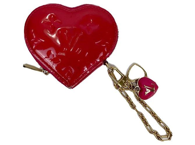 Louis Vuitton Monedero de cadena en forma de corazón Vernis Roja
