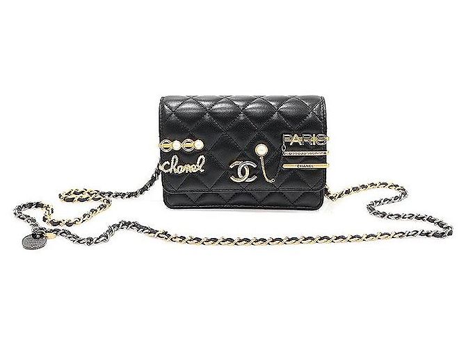Chanel Mini bolsa de ombro WOC com corrente e logo CC em couro de cordeiro preto - Série Coco