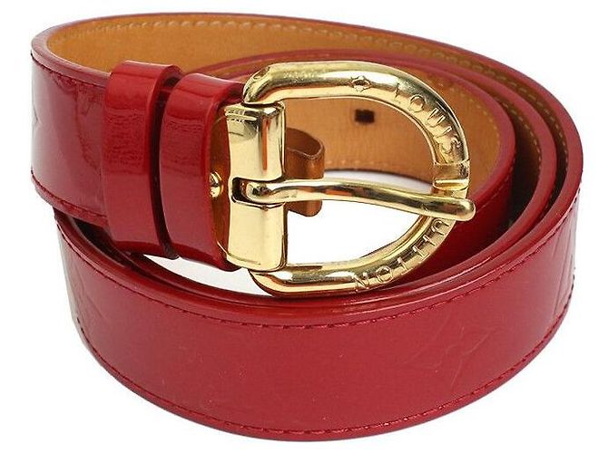 Louis Vuitton Cinturón de charol rojo con hebilla dorada Roja