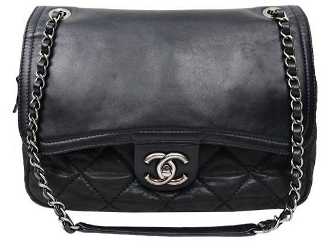 Chanel Bolsa de ombro com corrente preta Preto