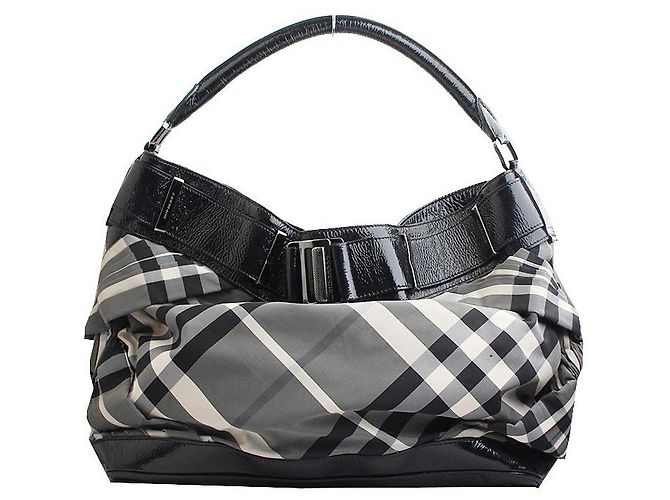 Burberry Große Schultertasche mit schwarzem Crinkle-Check
