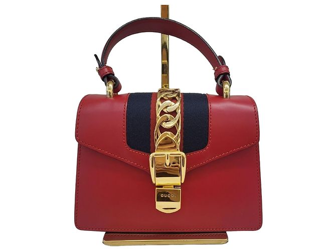 Gucci Sylvie Mini rote Handtasche mit Obergriff