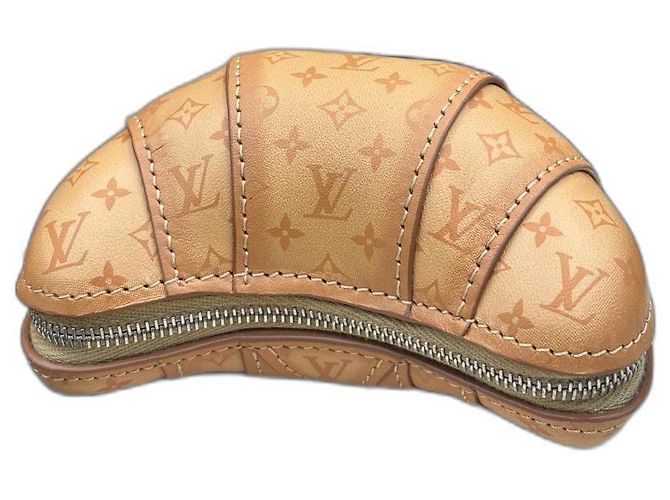 Charm Croissant Monogram Louis Vuitton Marrone