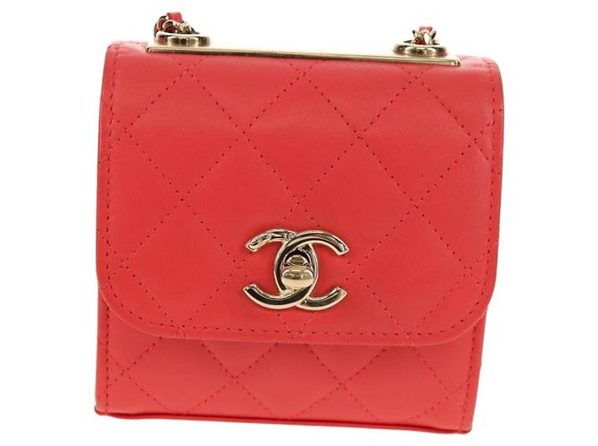 Chanel Trendy CC Clutch mit Kette aus gestepptem Lammleder klein Rot