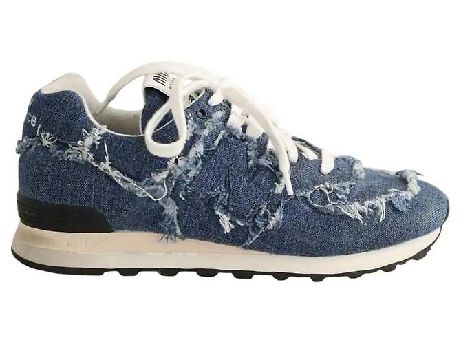 Miu Miu Blaue Sneaker