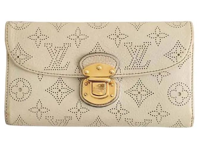 Louis Vuitton Cartera de cuero gris 