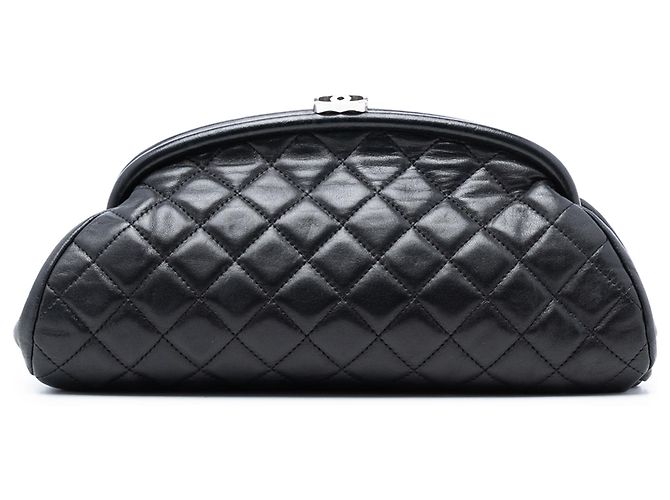 Clutch Chanel in pelle di agnello trapuntata nera Timeless Kisslock Nero