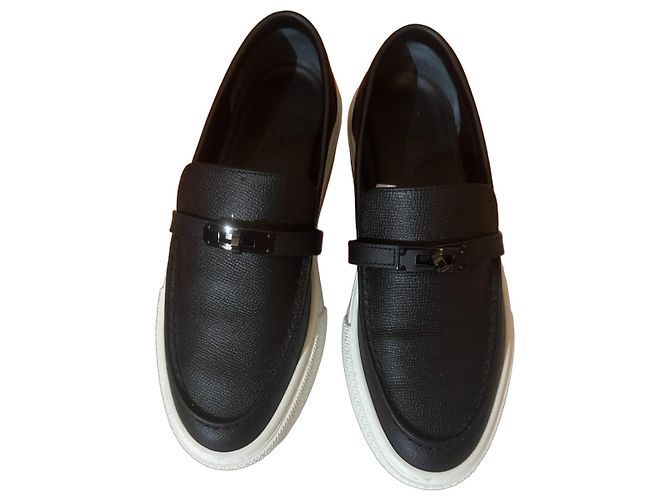 Hermès Sneaker aus schwarzem Leder