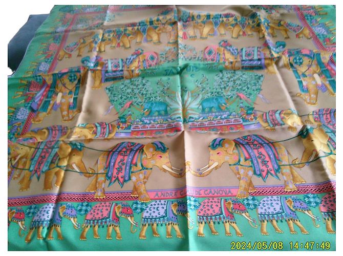 Autre Marque André Claude Canova Silk Scarf India Elephant Pattern Multiple colors