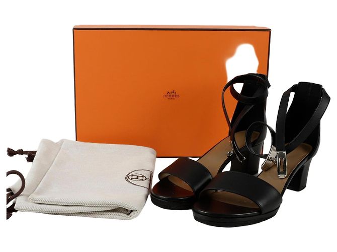 Hermès Sandales à brides Manège Noir
